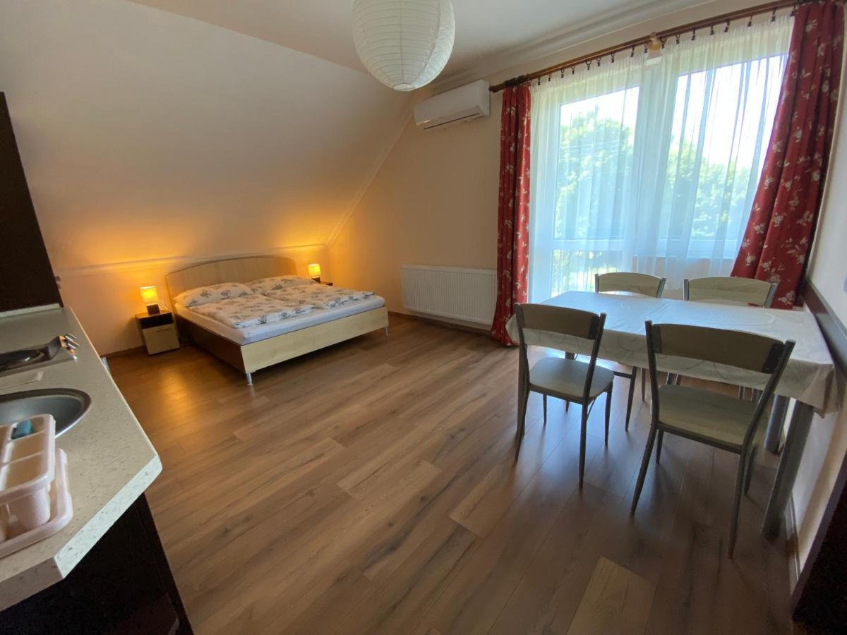 Hajdúszoboszló Magyar Apartman Iii. 아파트 외부 사진